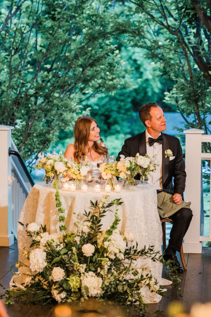 Bedell Cellars wedding sweetheart table